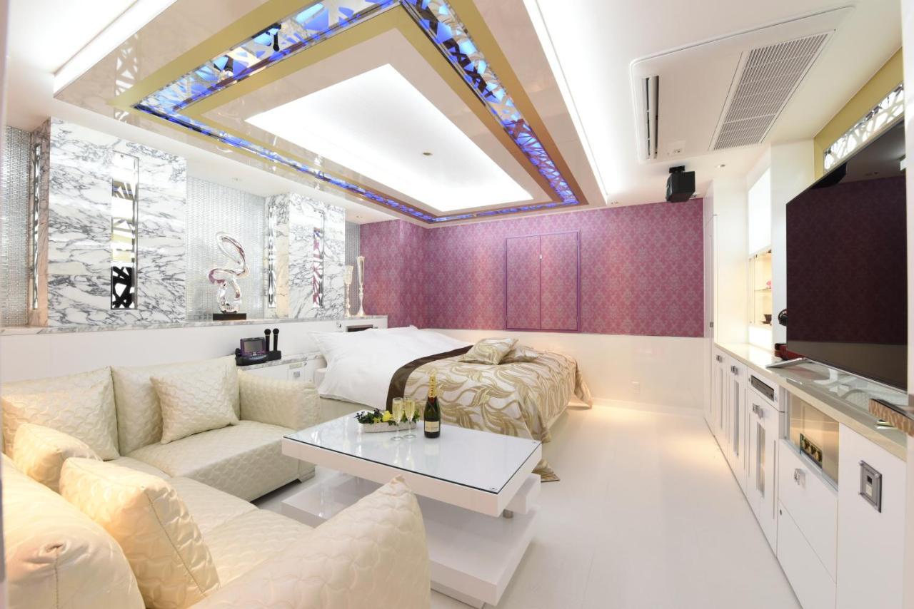 Hotel W-Party-W Group Hotels And Resorts- 가와구치 외부 사진
